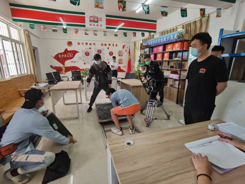 固阳县广告片拍摄公司：极简主义践行者，少即是多的视觉哲学